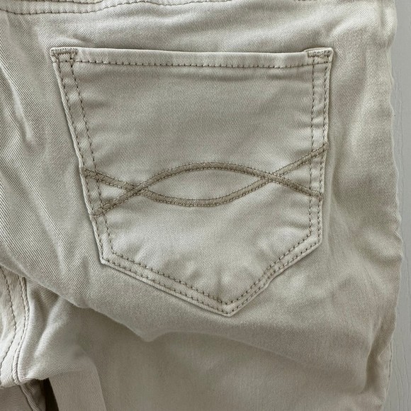 Abercrombie and Fitch Light Khaki Sand Skinny Pants Size 0 - Picture 4 of 6
